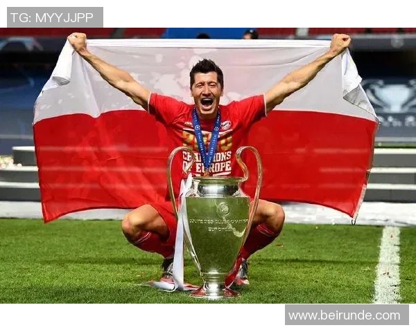 足球明星专属装备全景展示及精彩图片集锦