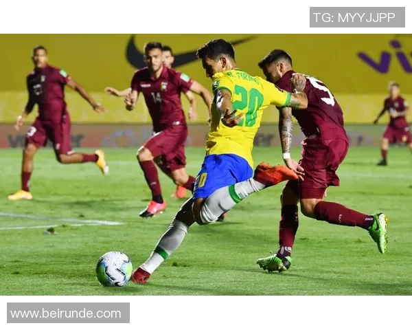 足球明星日常生活中的真实瞬间与魅力展现 足球明星日常生活中的真实瞬间与魅力展现