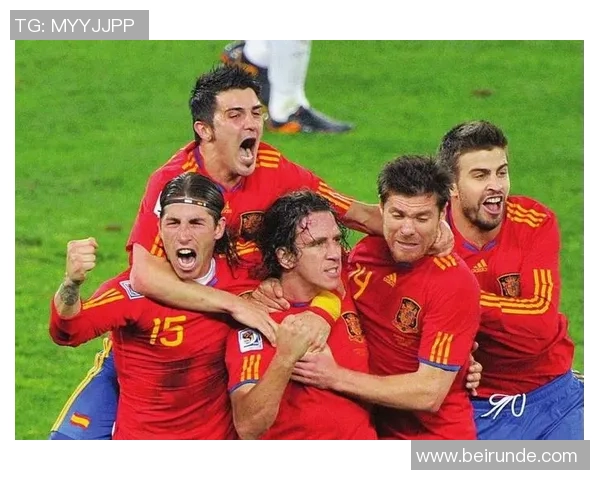 足球明星儿子因父亲比赛失利情绪崩溃泪洒赛场引发网友热议与心疼 足球明星儿子因父亲比赛失利情绪崩溃泪洒赛场引发网友热议与心疼