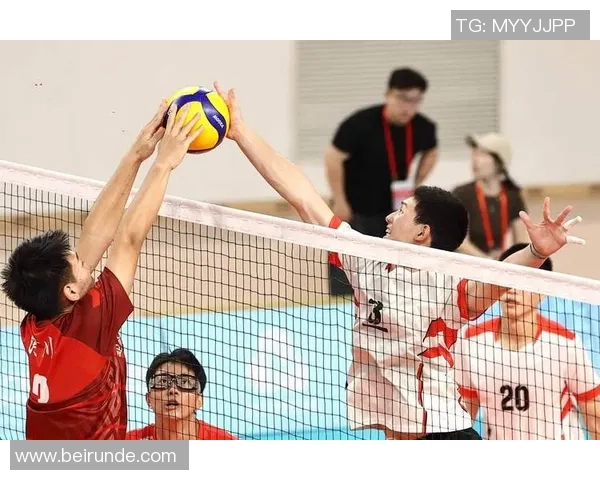 赛后分析:杭州排球队与武汉排球队的比赛节奏与战术对比探讨 赛后分析:杭州排球队与武汉排球队的比赛节奏与战术对比探讨