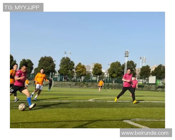 武汉足球队在足球配合排行榜中荣登第八名展现出色团队协作能力 武汉足球队在足球配合排行榜中荣登第八名展现出色团队协作能力